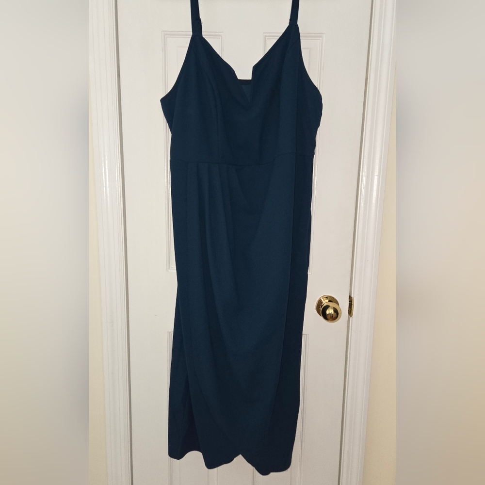 NWT BloomChic pleated midi dress - Size 18/20 - Picture 2 of 6